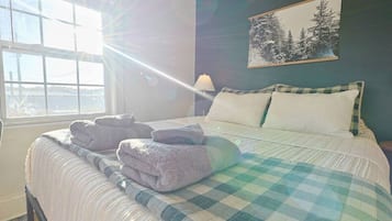 1 habitación, escritorio, tabla de planchar con plancha y wifi