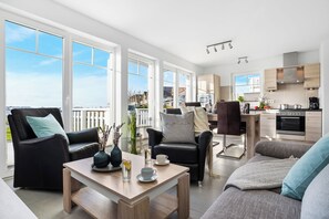 TV, fireplace, stereo - "Beach House" directly on the sandy beach of the Baltic Sea resort of Olpenitz (Olpenitz)