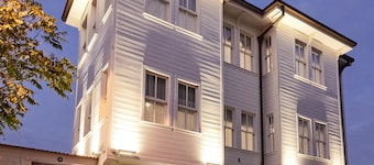 White Palace Old City Boutique Hotel