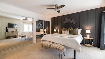 3 bedrooms, desk, iron/ironing board, travel crib