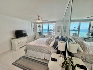 2 chambres, coffres-forts dans les chambres, bureau