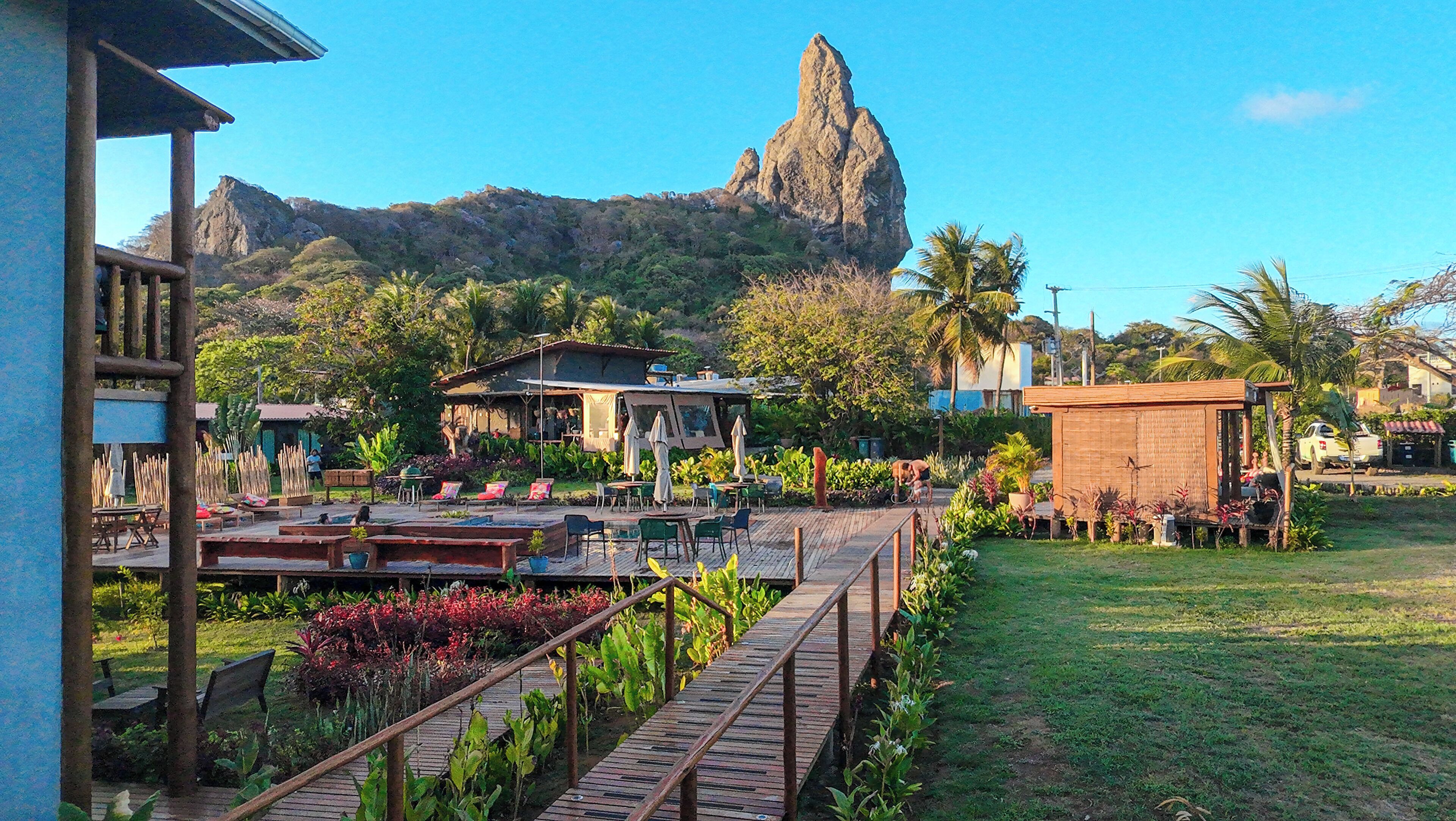 Quarto família, vista para a montanha | Vista para o jardim