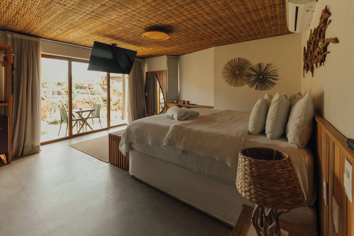Literie de qualité supérieure, surmatelas, minibar, bureau