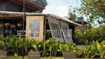 Voorkant van accommodatie