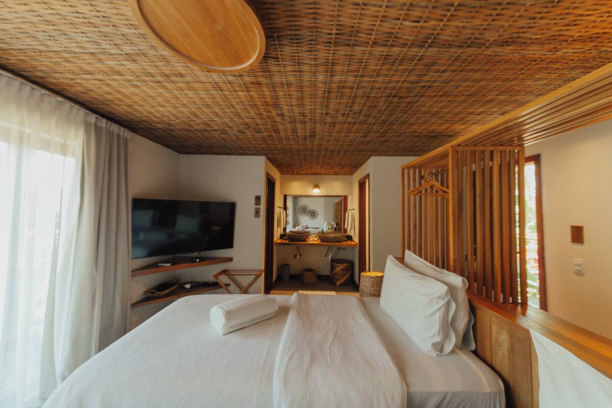 Literie de qualité supérieure, surmatelas, minibar, bureau