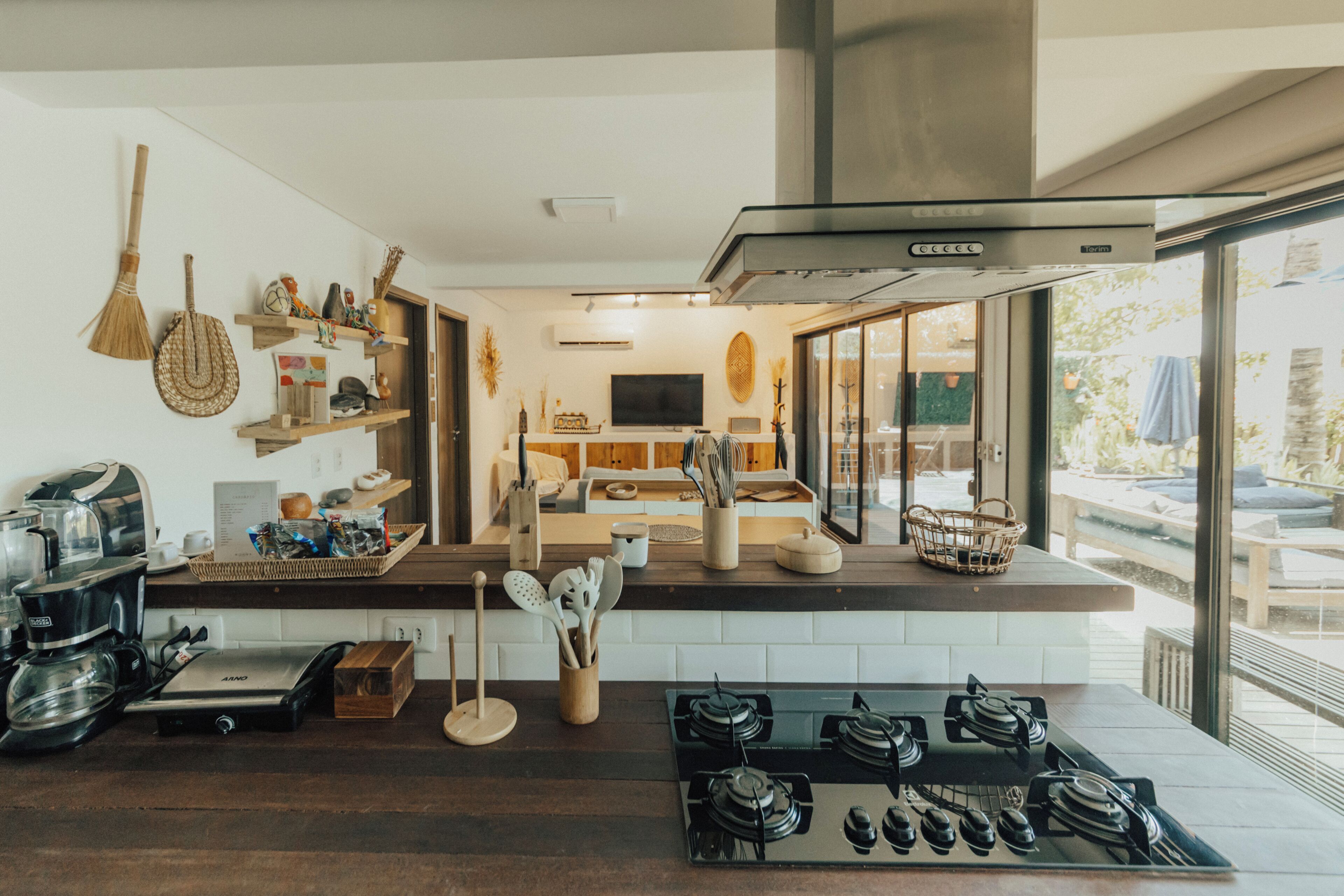 Apartamento família | Cozinha privada | Cafeteira/chaleira, torradeira, toalhas de papel