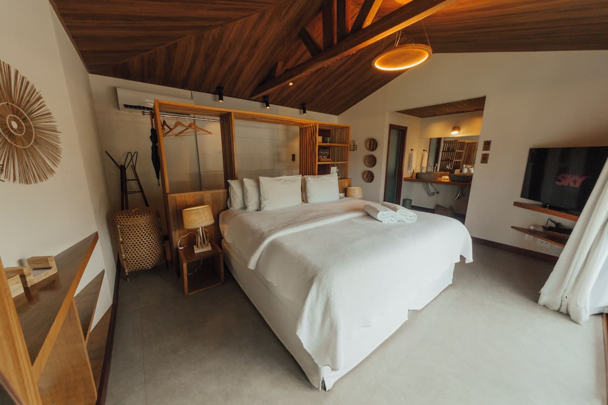 Literie de qualité supérieure, surmatelas, minibar, bureau