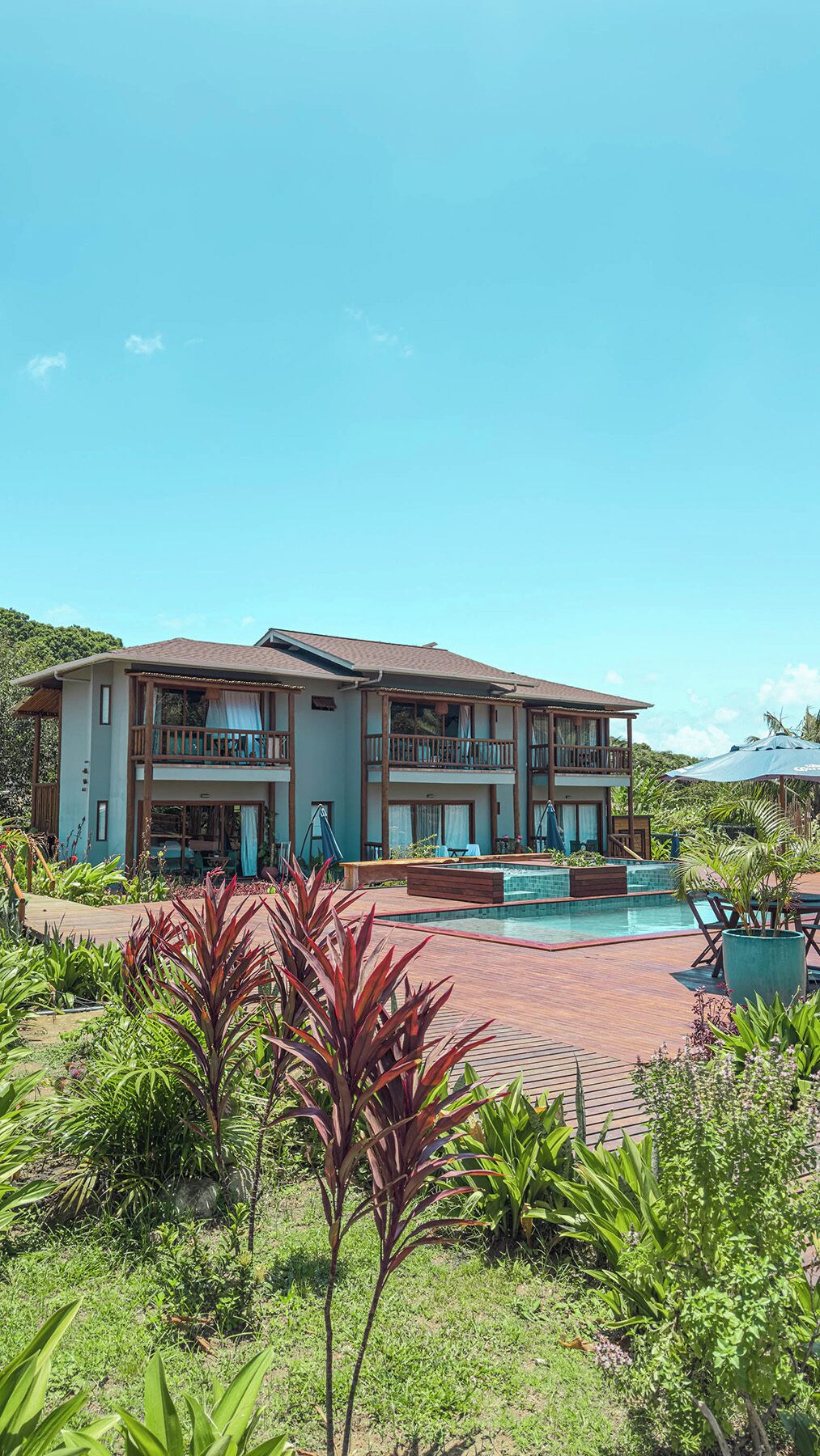 3 piscinas externas, guarda-sóis, espreguiçadeiras