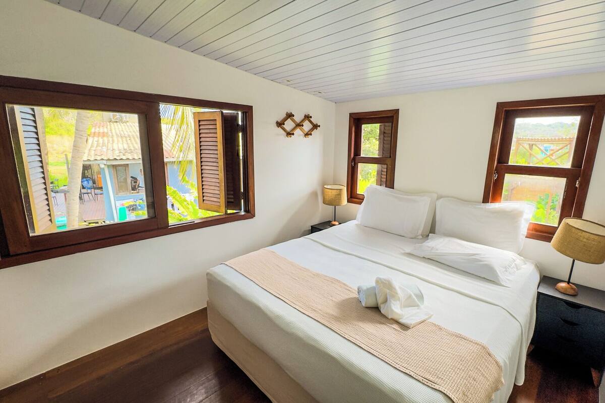 Design Room, 1 King Bed