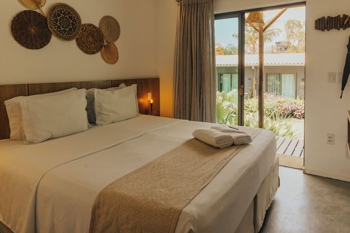 Literie de qualité supérieure, surmatelas, minibar, bureau