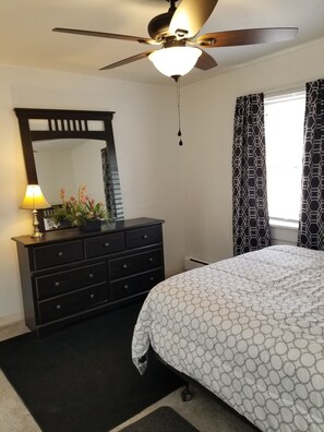 5 chambres, fer et planche à repasser, Wi-Fi gratuit, draps fournis