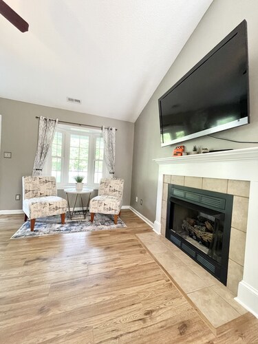 ✨BE OUR GUEST & RELAX! MINS. TO THE AIRPORT✨