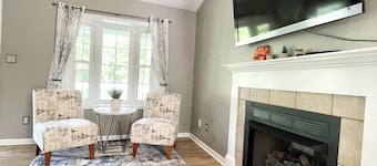 ✨BE OUR GUEST & RELAX! MINS. TO THE AIRPORT✨