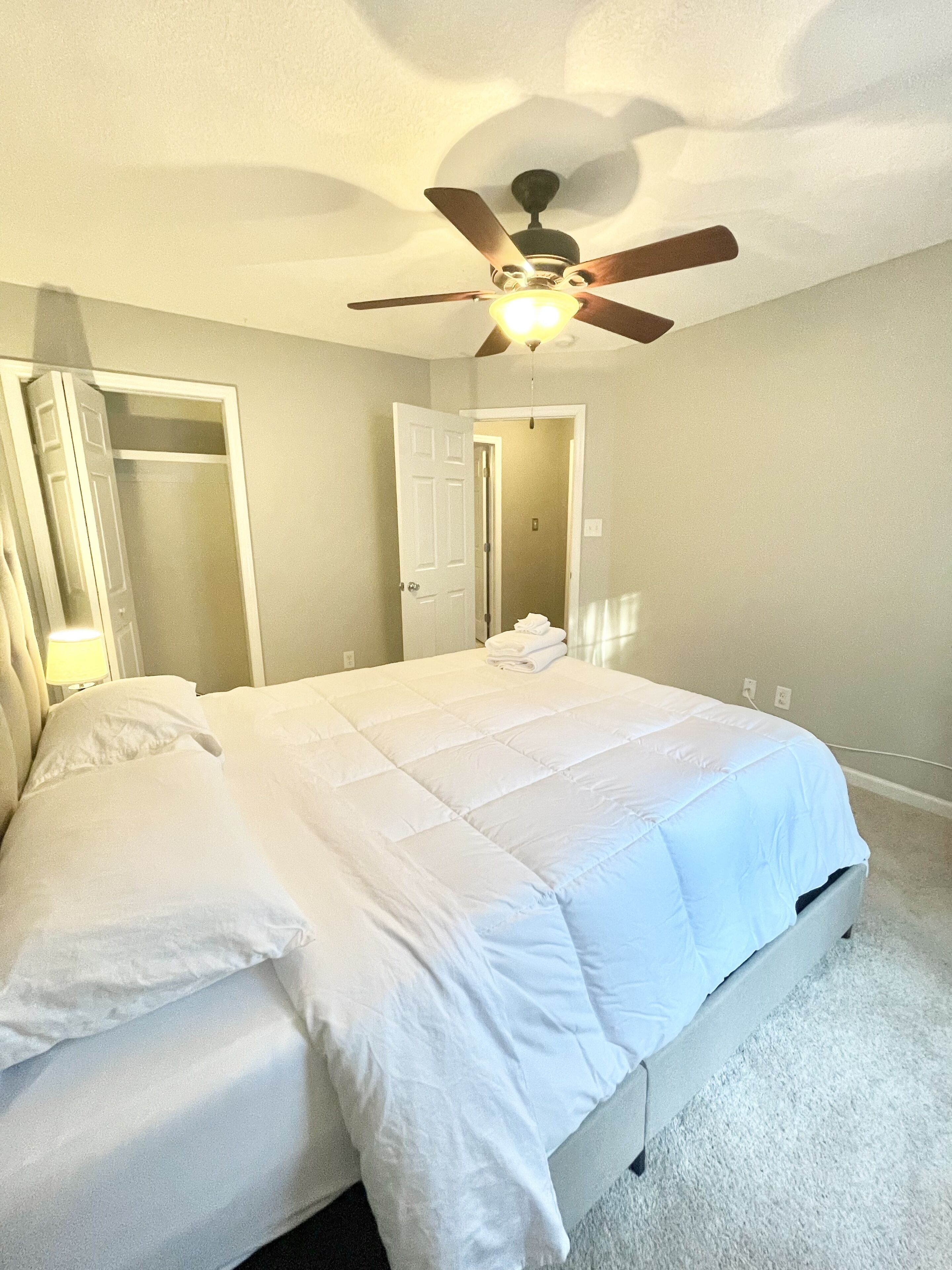 3 dormitorios, tabla de planchar con plancha, wifi y ropa de cama