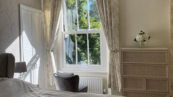 2 chambres, bureau, fer et planche à repasser, Wi-Fi gratuit