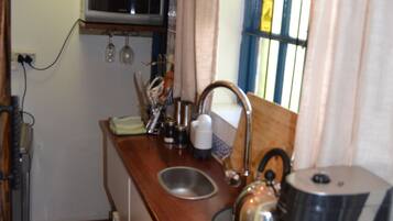 Fridge, microwave, dishwasher, coffee/tea maker