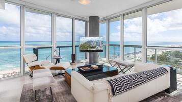 Smart-tv, videospelletjes, een dvd-speler en tafelvoetbal