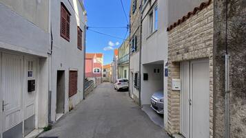 Enceinte de lâhĂ©bergement