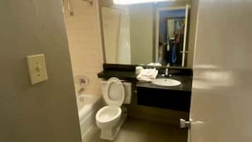 Singola Executive, 1 camera da letto | Bagno | Combinazione doccia/vasca, asciugacapelli, asciugamani
