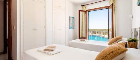 4 chambres, fer et planche à repasser, lit parapluie, Wi-Fi gratuit