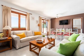 TV - Villa Vista Alegre - Sea view in Cala Galdana (Cala Galdana)