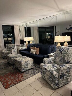 Smart TV - Spectacular views of the Gulf and Emerald coast - 16th floor. (Destin)