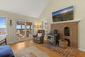 Smart TV, fireplace, foosball, books