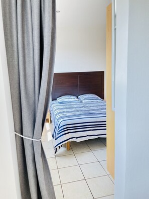 1 bedroom, iron/ironing board, free WiFi