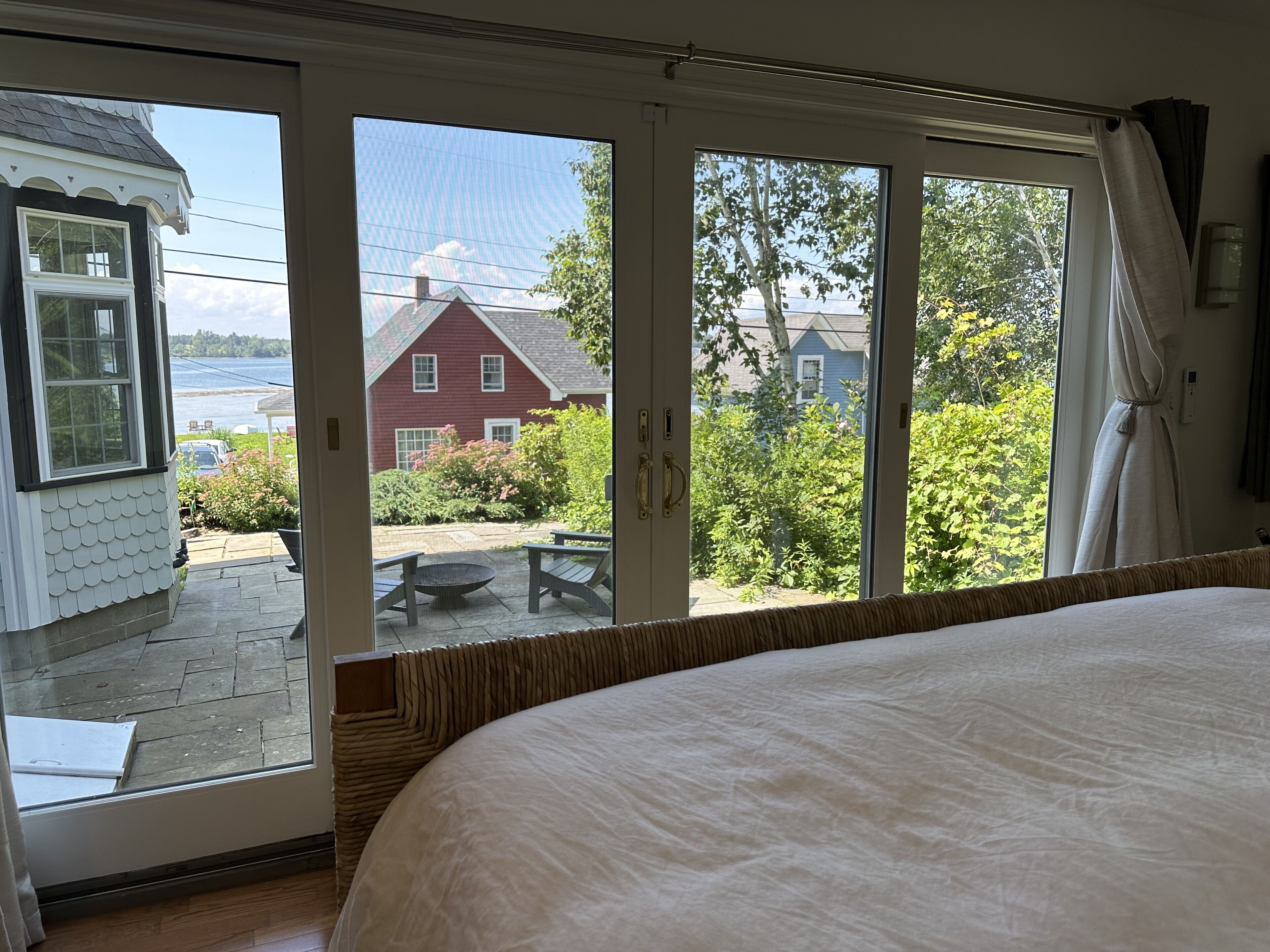 4 makuuhuonetta, ilmainen Wi-Fi, vuodevaatteet