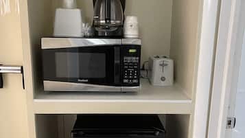 Suite, 2 Bedrooms | Free WiFi, bed sheets