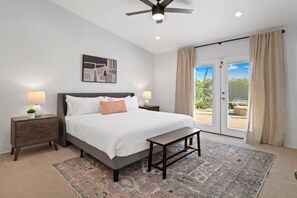 4 bedrooms, desk, iron/ironing board, travel crib