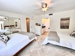 3 bedrooms, desk, iron/ironing board, free WiFi - Boho-chic, Salt water, Poolside Firepit, Al-fresco dining (Palm Springs)