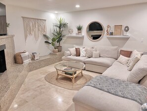 Smart TV, fireplace - Boho-chic, Salt water, Poolside Firepit, Al-fresco dining (Palm Springs)