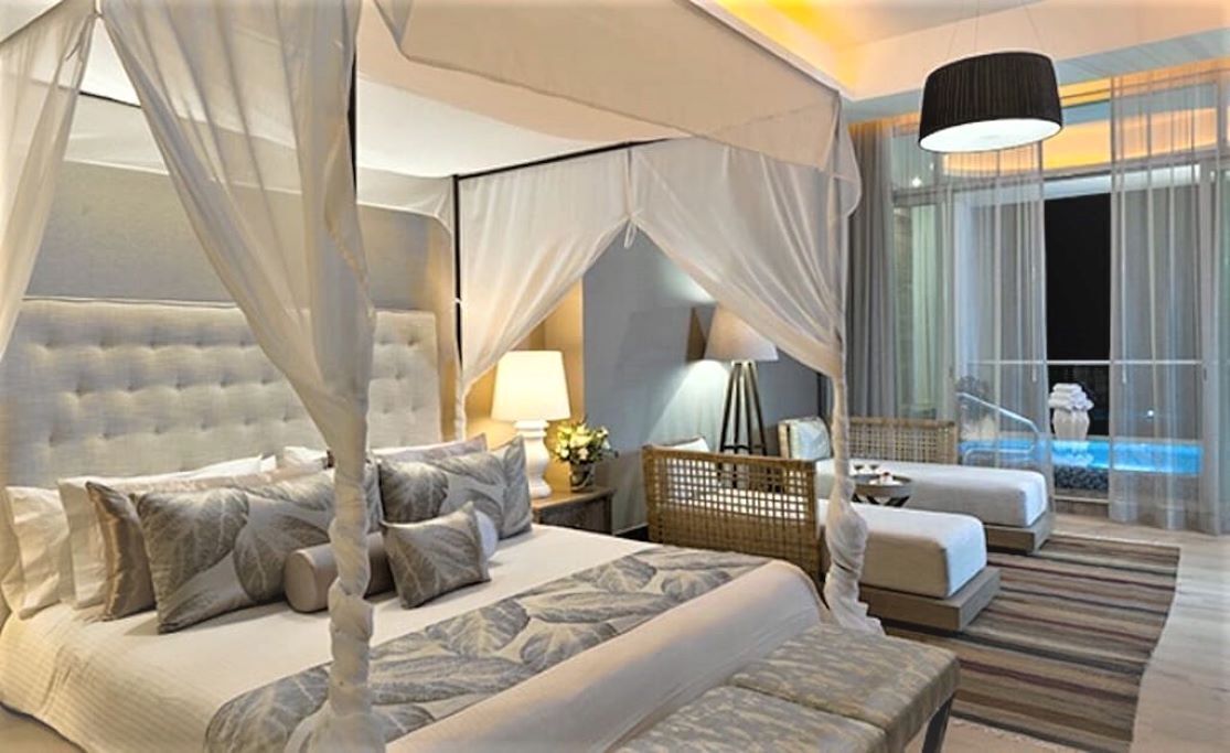 4 bedrooms, in-room safe, desk, iron/ironing board