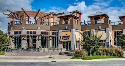 Playa del Sol Creek Side Getaway!