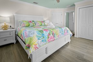 2 habitaciones, tabla de planchar con plancha y cuna de viaje