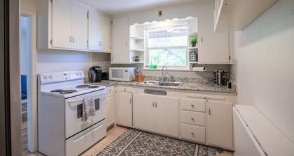 Downtown Comfort | 5 Min Walk + Near Ski Resorts