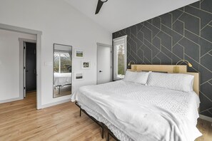 2 bedrooms, desk, iron/ironing board, free WiFi
