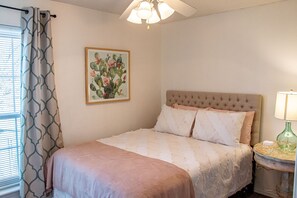 3 bedrooms, iron/ironing board, free WiFi, bed sheets