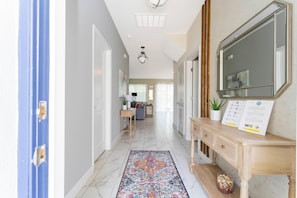 House | 6 bedrooms