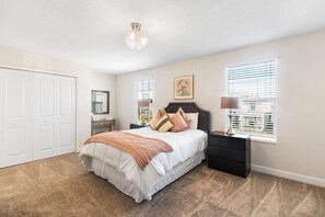 6 bedrooms - 1520 FD 6BR Luxury Villa Pool Game Room (Davenport)