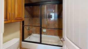 Apartment, Accessible | 2 bedrooms, WiFi - Seascape 1211 in Galveston (Galveston)