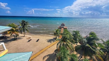 Playa privada, sillas reclinables de playa, toallas de playa