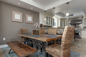 Dining - Oceanfront *PENTHOUSE* w/ Private Oceanfront Hot Tub! FREE Linens/Towels, Park 3 (Ocean City)