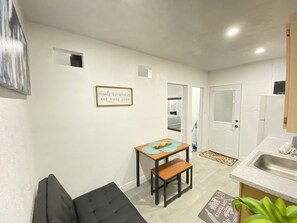 Interior - Bear Creek Lodge (Port Richey)