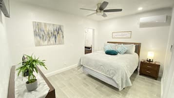 1 slaapkamer, een strijkplank/strijkijzer, gratis wifi, beddengoed