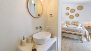 3 Schlafzimmer, Bügeleisen/Bügelbrett, Reisekinderbett, WLAN