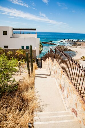 Property grounds - COZY, OCEAN VIEW CONDO WITH PRIVATE BEACH ACCESS (CABO SAN LUCAS)