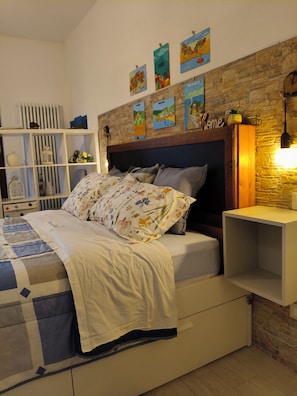 1 chambre, fer et planche à repasser, Wi-Fi gratuit, draps fournis