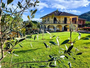 Property grounds - Nature and relaxation by the sea in the Cinque Terre (Sesta Godano (SP))